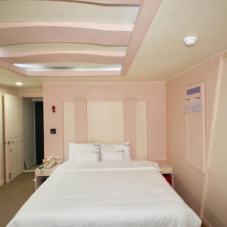 Motel Click 21 Busan Esterno foto