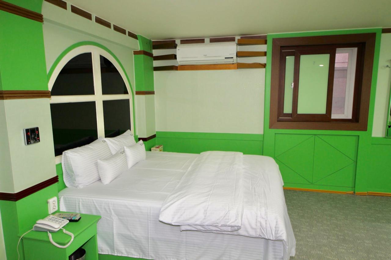 Motel Click 21 Busan Esterno foto